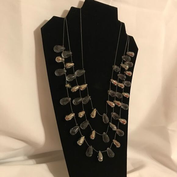 ANN TAYLOR 3 Strand Teardrop Necklace NWOT! - Picture 5 of 9